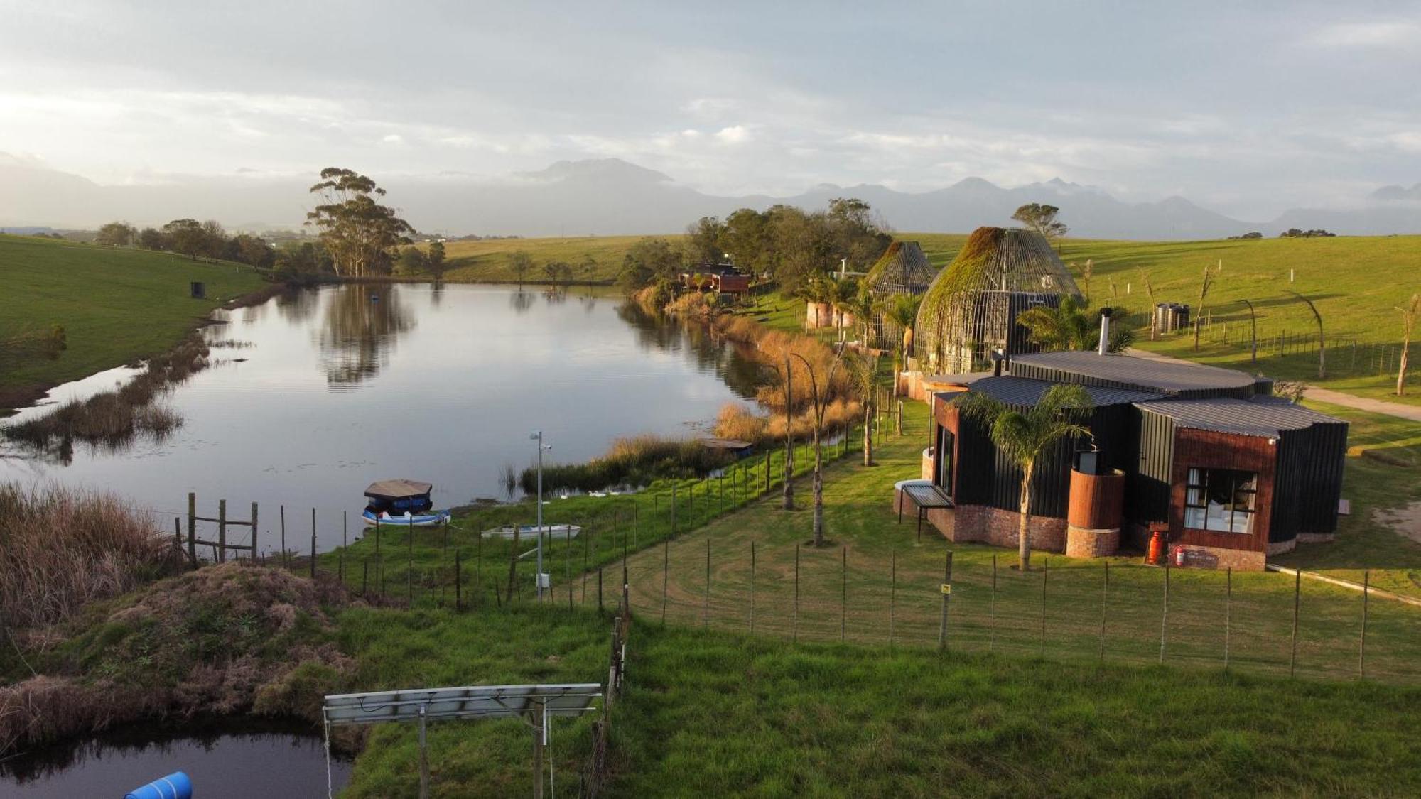 Buff & Fellow Eco Lodge *